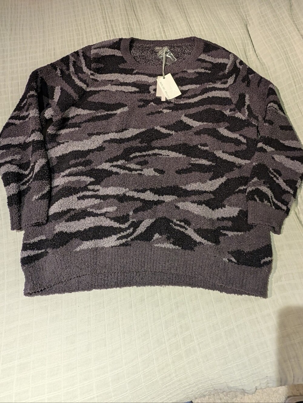 NWT Barefoot Dreams Cozy Chic Seaside Crew neck Pullover In Carbon Camo